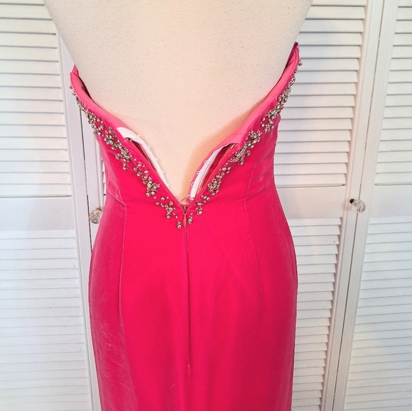 The crown collection pink velvet rhinestone maxi dress sz 4 - Picture 5 of 9
